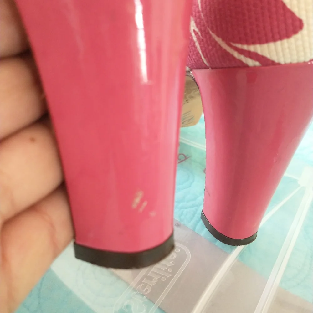 Open toe pink & white ladies heels - Picture 4 of 4